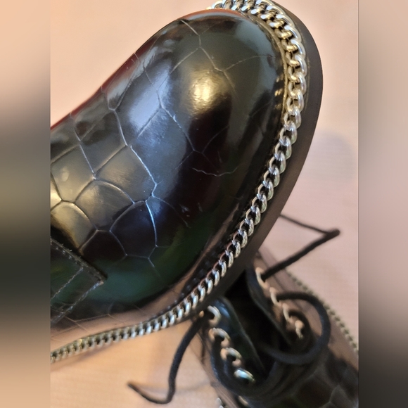 💥. BROWNS THE WISHBONE COLLECTION ! NWOT 💥 - Picture 10 of 15